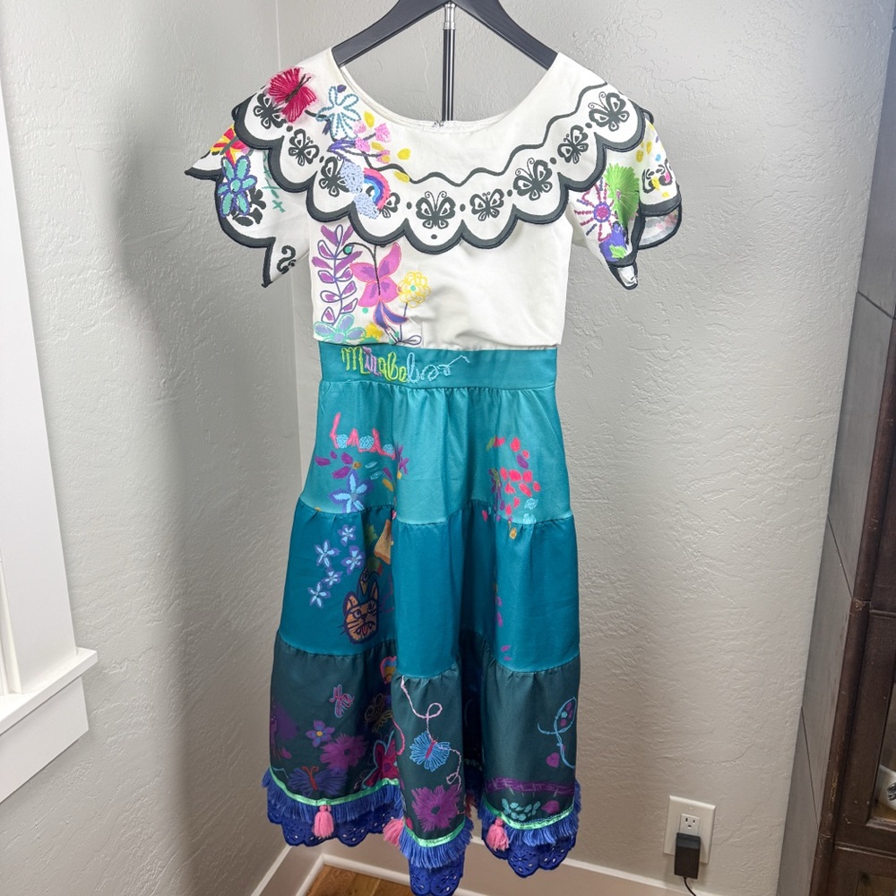 Disney Encanto Mirabel Embroidered Patchwork Costume Dress Girls 9/10